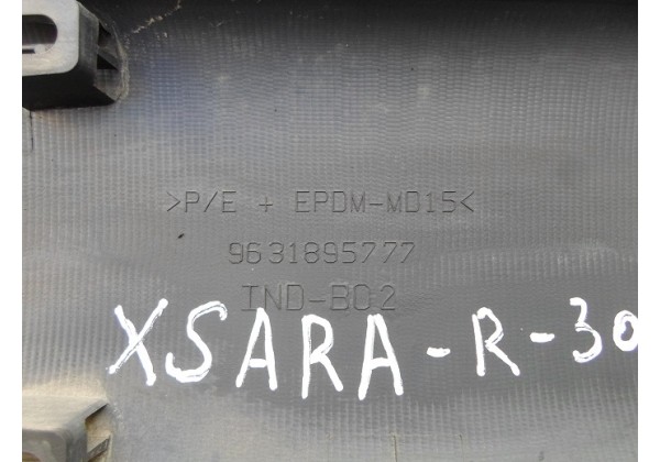 молдінг дверки,правий задній Xsara Picasso 1.8b,9631895777